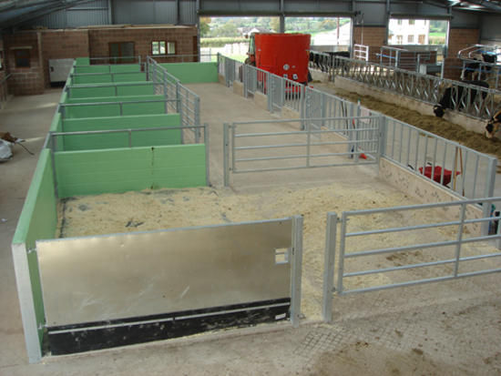 Maternity stalls